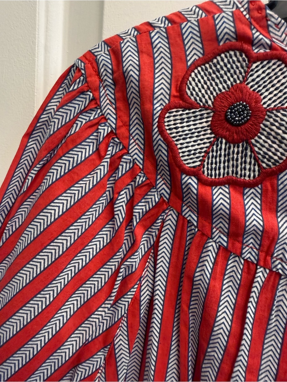 Philosophy Embroidered Floral Stripe Puff Sleeve Blouse Medium NWT - Picture 10 of 10